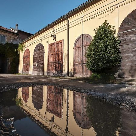 דירות Locate di Triulzi Scalo Al Castello מראה חיצוני תמונה
